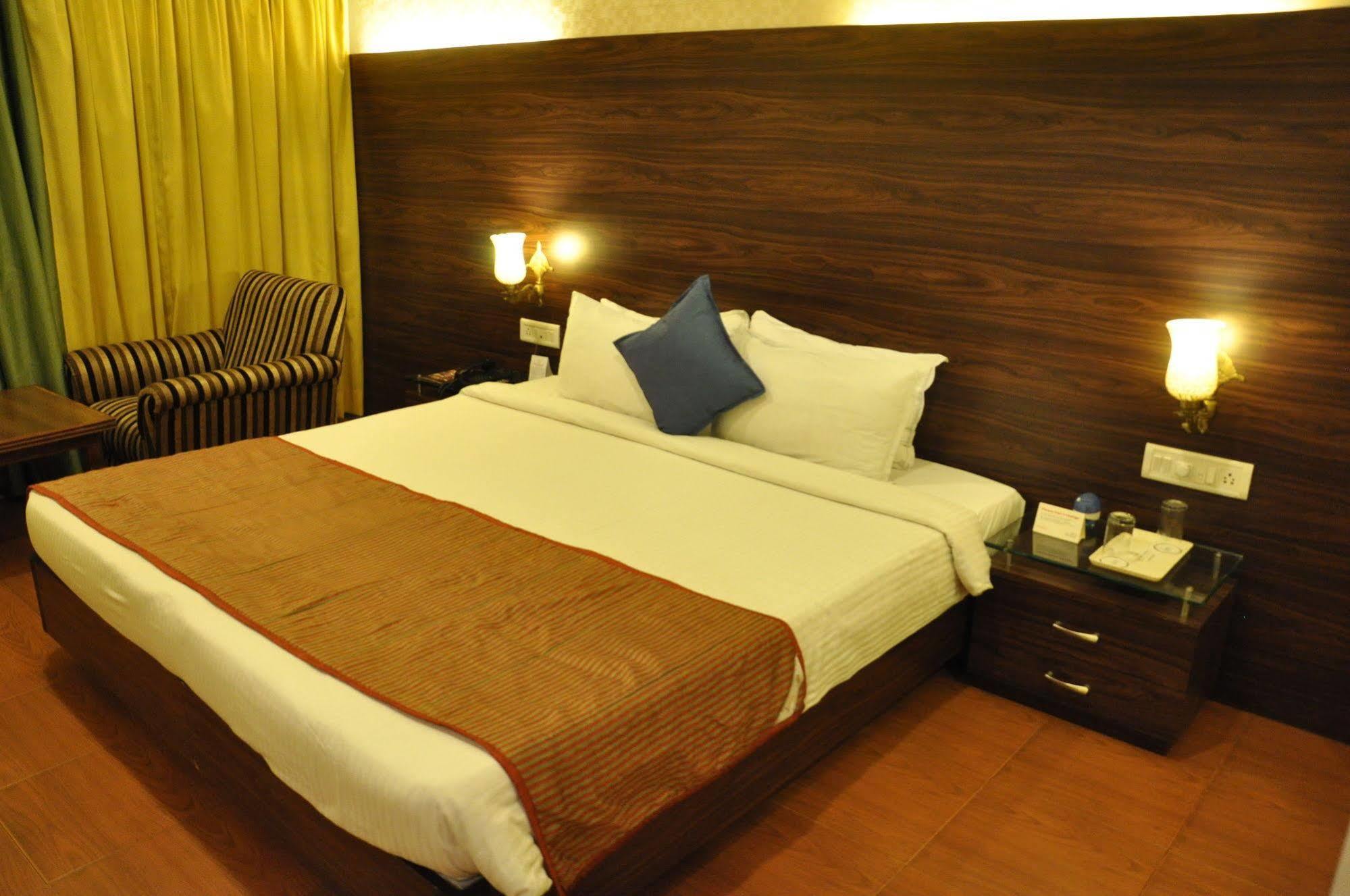 Hotel Jabali Palace Jabalpur Exteriér fotografie